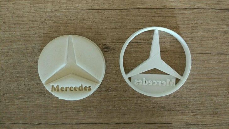 Formička - Logo Mercedes